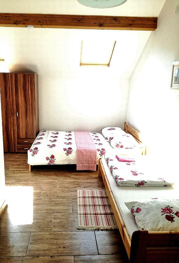 Penzion A Vinarstvi Vavricek Brezi Luaran gambar