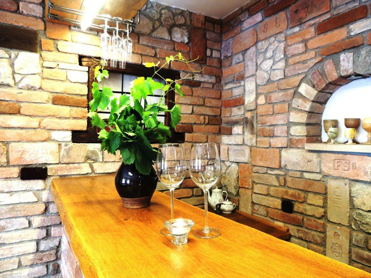 Penzion A Vinarstvi Vavricek Brezi Luaran gambar